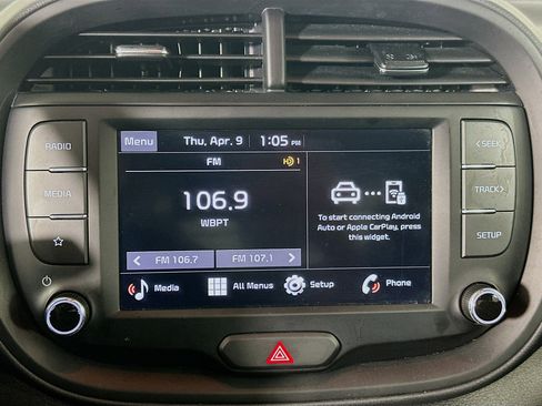 Used 2025 Kia Soul LX w/ LX Technology Package image 21