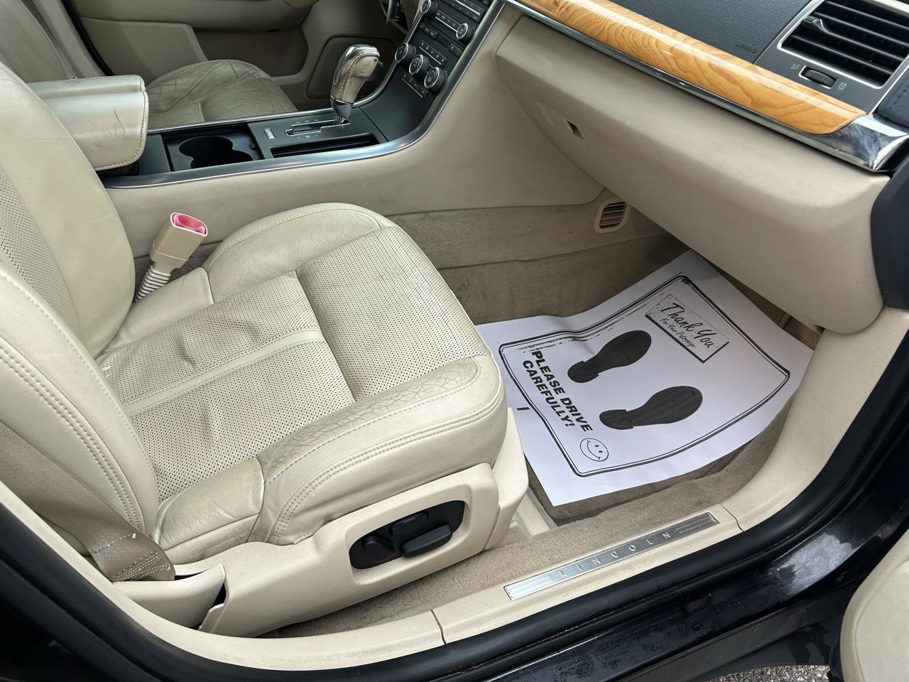 Used 2009 Lincoln MKS AWD image 12