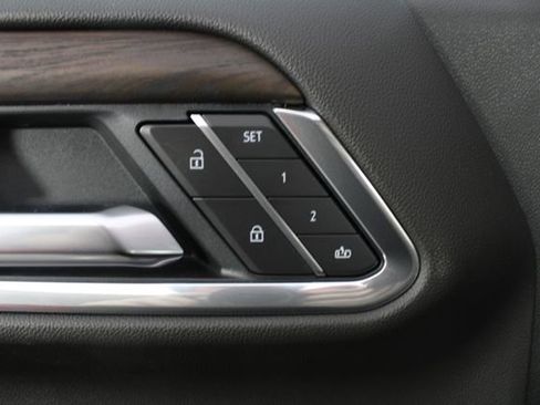 New 2026 GMC Sierra 1500 SLT image 15