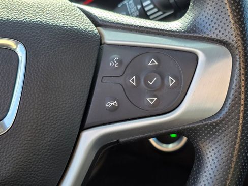 Used 2024 GMC Terrain SLE image 18