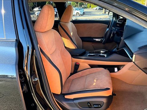 Used 2023 Lexus RZ 450e Premium image 8