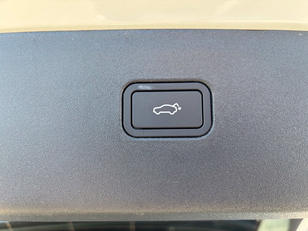 Certified 2025 Volvo EX30 Ultra w/ Climate Package AWD/4WD image 24