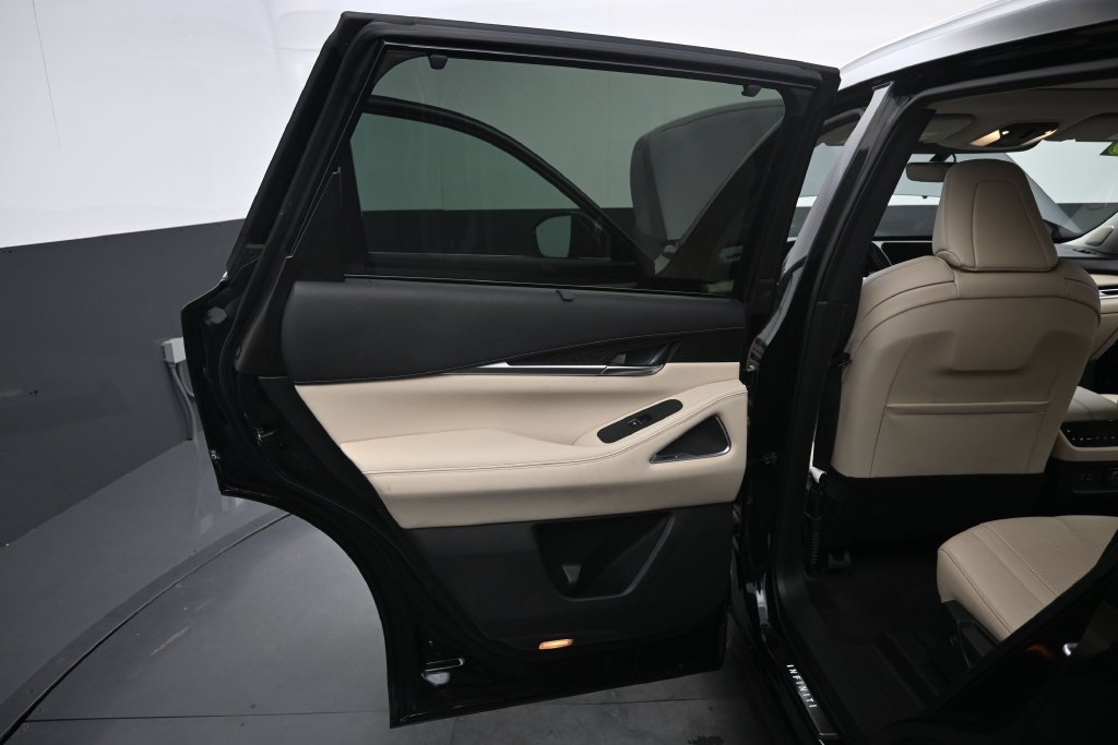 Used 2023 INFINITI QX60 Sensory AWD/4WD image 23