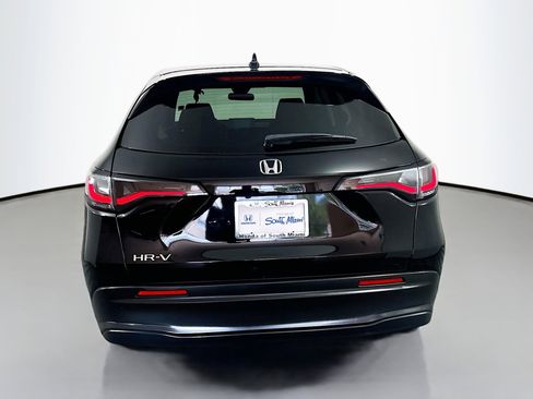 Used 2023 Honda HR-V LX image 5