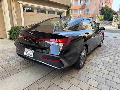Used 2024 Hyundai Elantra SEL FWD image 29