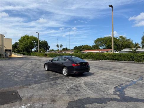 Used 2023 Chevrolet Malibu LT image 4