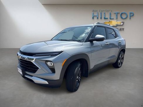 Used 2025 Chevrolet TrailBlazer LT w/ Convenience Package AWD/4WD image 12