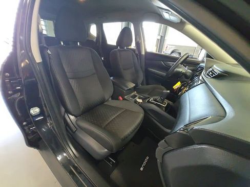 Used 2019 Nissan Rogue S w/ Special Edition Package AWD/4WD image 30