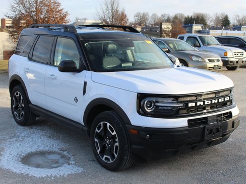 Used 2022 Ford Bronco Sport Outer Banks image 8