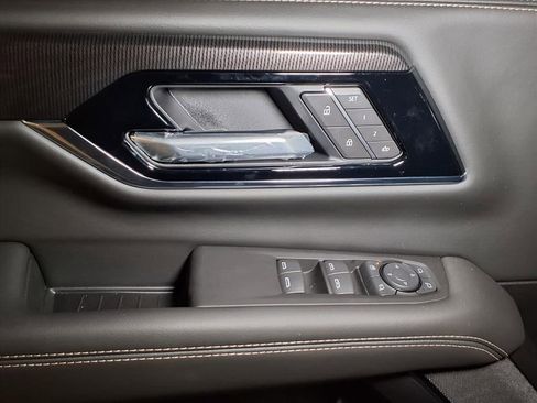 New 2026 GMC Yukon XL Elevation image 16