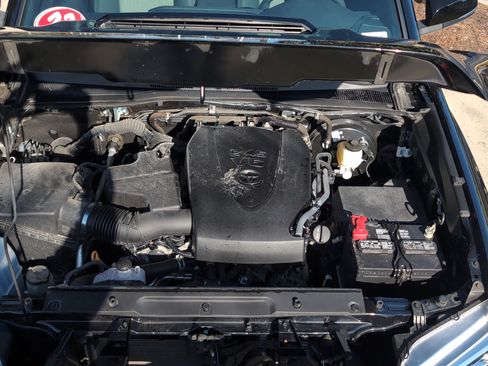 Certified 2023 Toyota Tacoma TRD Sport image 33