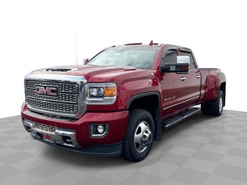 Used 2019 GMC Sierra 3500 Denali w/ Duramax Plus Package image 1