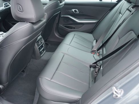 Used 2025 BMW 330i xDrive Sedan AWD/4WD image 19