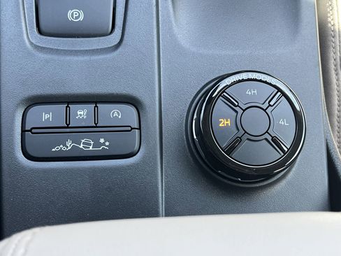 New 2025 Ford Ranger XLT w/ FX4 Off-Road Package image 8