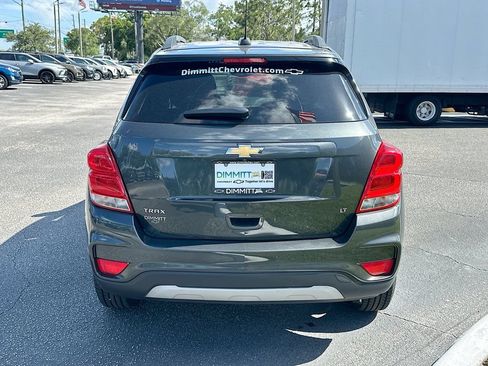 Used 2018 Chevrolet Trax LT w/ LT Convenience Package FWD image 6
