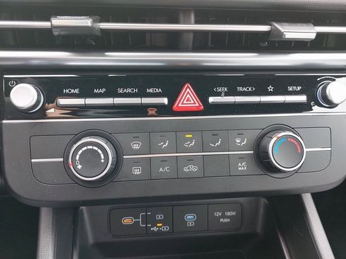 Used 2025 Hyundai Santa Cruz SE image 21