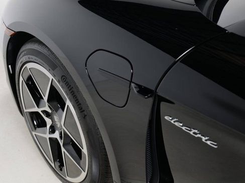 New 2025 Porsche Taycan image 11