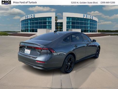 Used 2025 Honda Accord SE image 5
