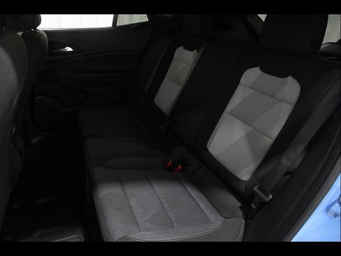 Used 2024 Chevrolet Trax RS w/ Driver Confidence Package FWD image 18
