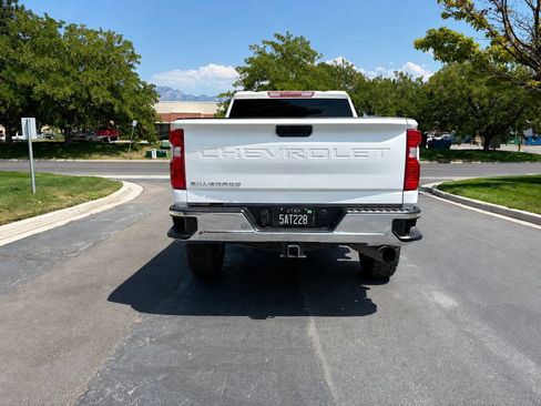 Used 2022 Chevrolet Silverado 2500 LT w/ Fleet Comfort Package AWD/4WD image 3