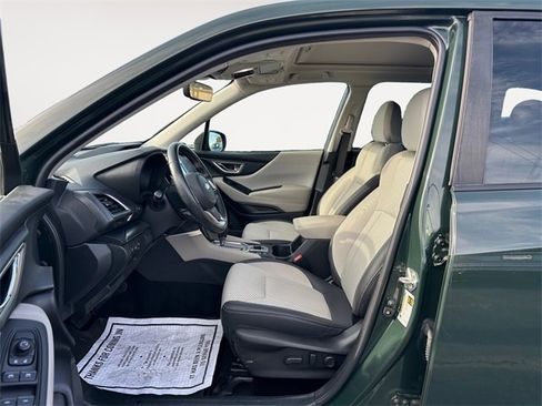 Used 2023 Subaru Forester Premium image 9