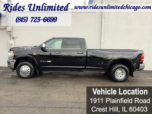 Used 2019 RAM 3500 Limited w/ Max Tow Package image 3