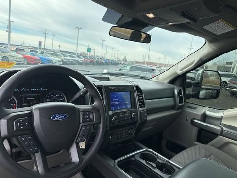 Used 2021 Ford F350 XLT w/ XLT Premium Package image 11