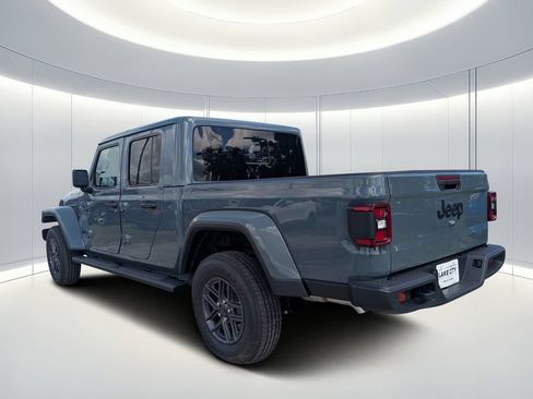 New 2026 Jeep Gladiator Sport AWD/4WD image 6