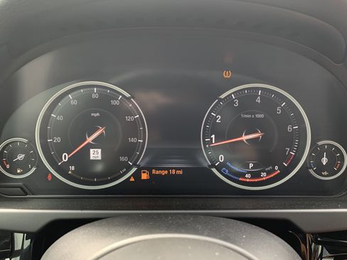 Used 2019 BMW X6 sDrive35i w/ M Sport Package image 19