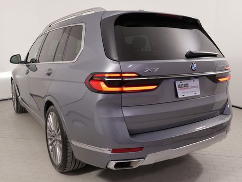 Used 2023 BMW X7 xDrive40i image 14