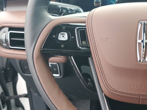 New 2026 Lincoln Aviator Reserve AWD/4WD image 16