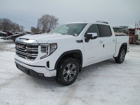 New 2026 GMC Sierra 1500 SLT w/ SLT Convenience Package image 9