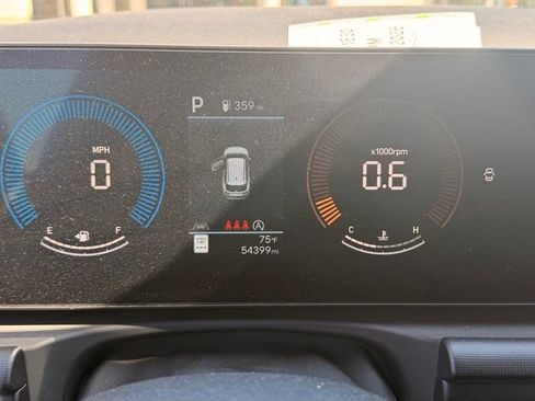 Used 2025 Hyundai Tucson SEL FWD image 8