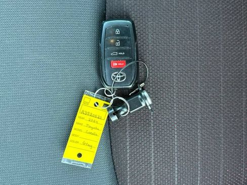 Used 2024 Toyota Corolla SE w/ SE Premium Package FWD image 24