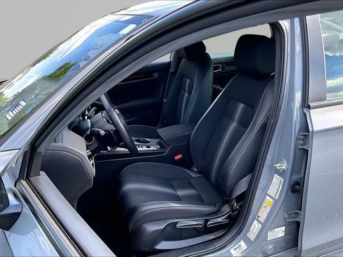 Used 2025 Honda Civic Sport image 17