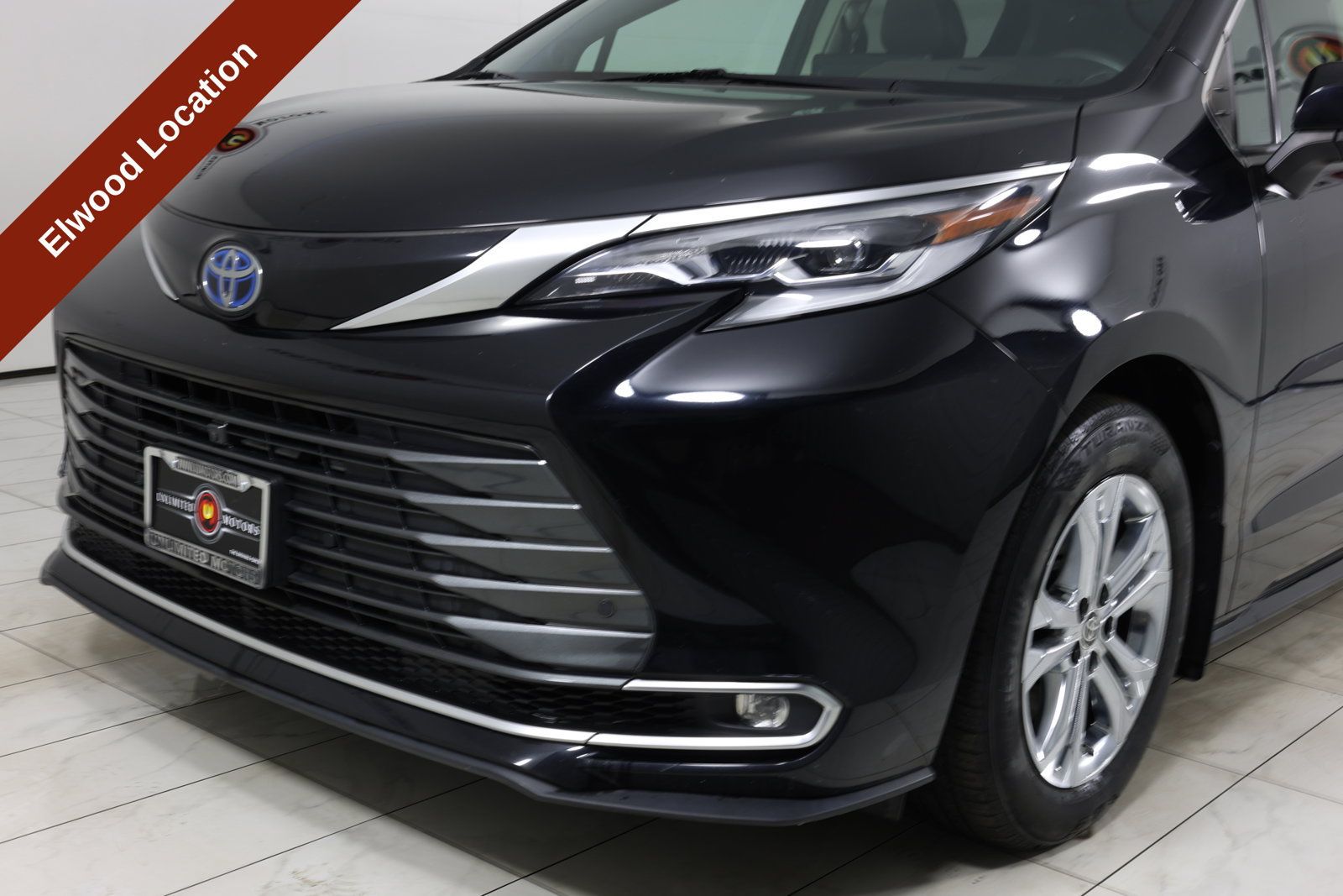 Used 2023 Toyota Sienna Platinum w/ Protection Package (TMS) AWD/4WD image 48
