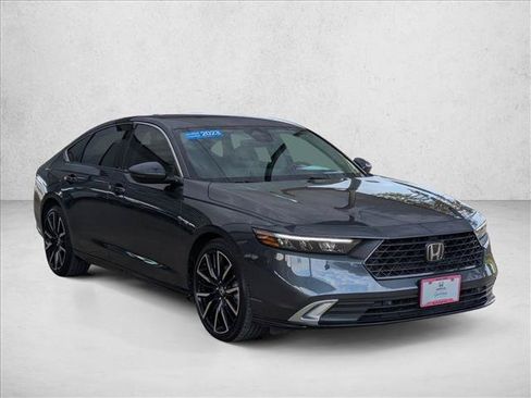 Certified 2023 Honda Accord Touring image 3