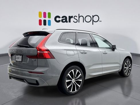 Used 2025 Volvo XC60 B5 Plus image 5