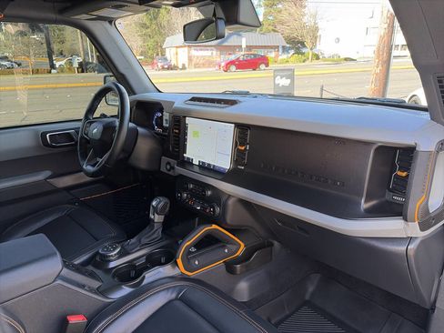 Used 2021 Ford Bronco Badlands image 20