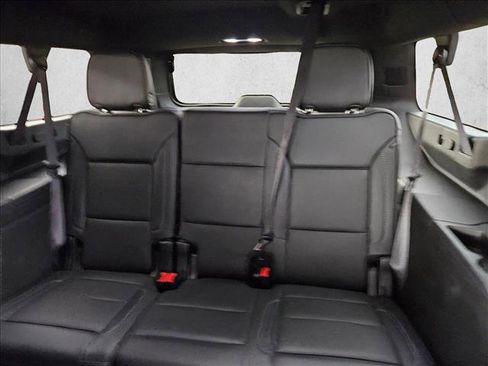 Used 2023 GMC Yukon XL Denali image 10