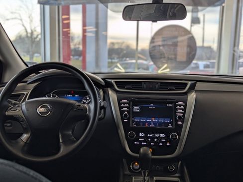Used 2019 Nissan Murano S image 12