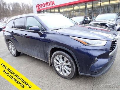 Certified 2022 Toyota Highlander Limited