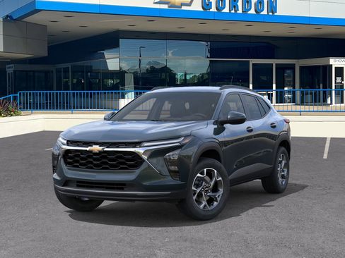 New 2026 Chevrolet Trax LT image 6
