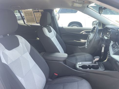 Used 2024 Chevrolet Trax LS FWD image 32