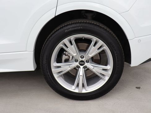 Used 2023 Audi Q8 Premium w/ Convenience Package image 11