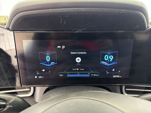 Used 2023 Hyundai Elantra SEL w/ Convenience Package image 10