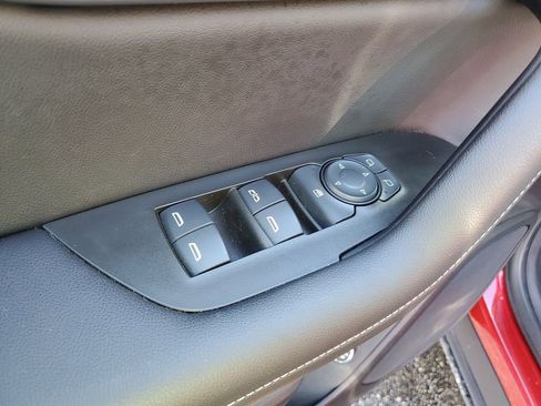 Used 2023 Chevrolet Blazer LT image 13