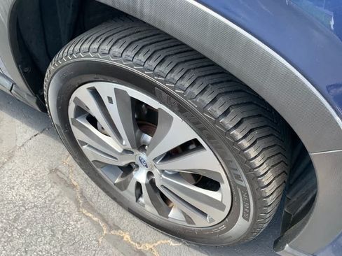 Used 2019 Subaru Ascent Limited AWD/4WD image 12