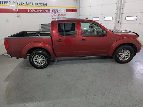 Used 2015 Nissan Frontier SV w/ SV Value Truck Package image 8