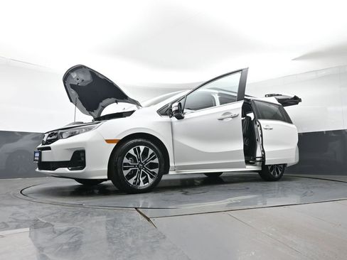 Certified 2025 Honda Odyssey Elite image 48